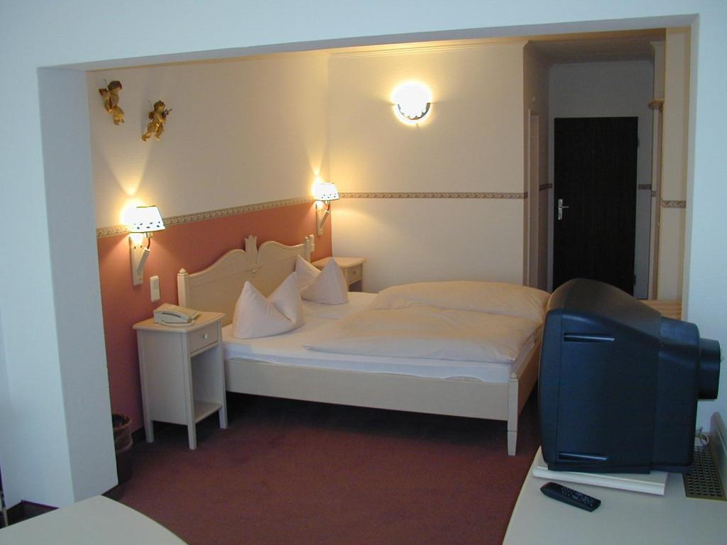 Hotel Schlossgarten Gladenbach Zimmer foto